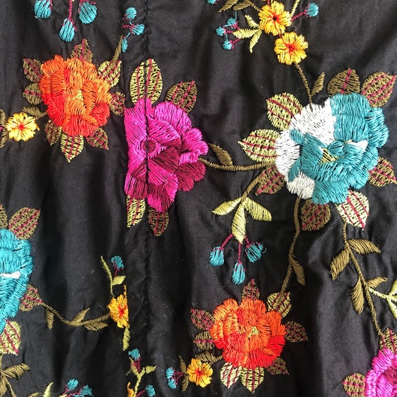 πHost PickπJOHNNY WAS * Black Flare Embroidered Skirt - Picture 4 of 7